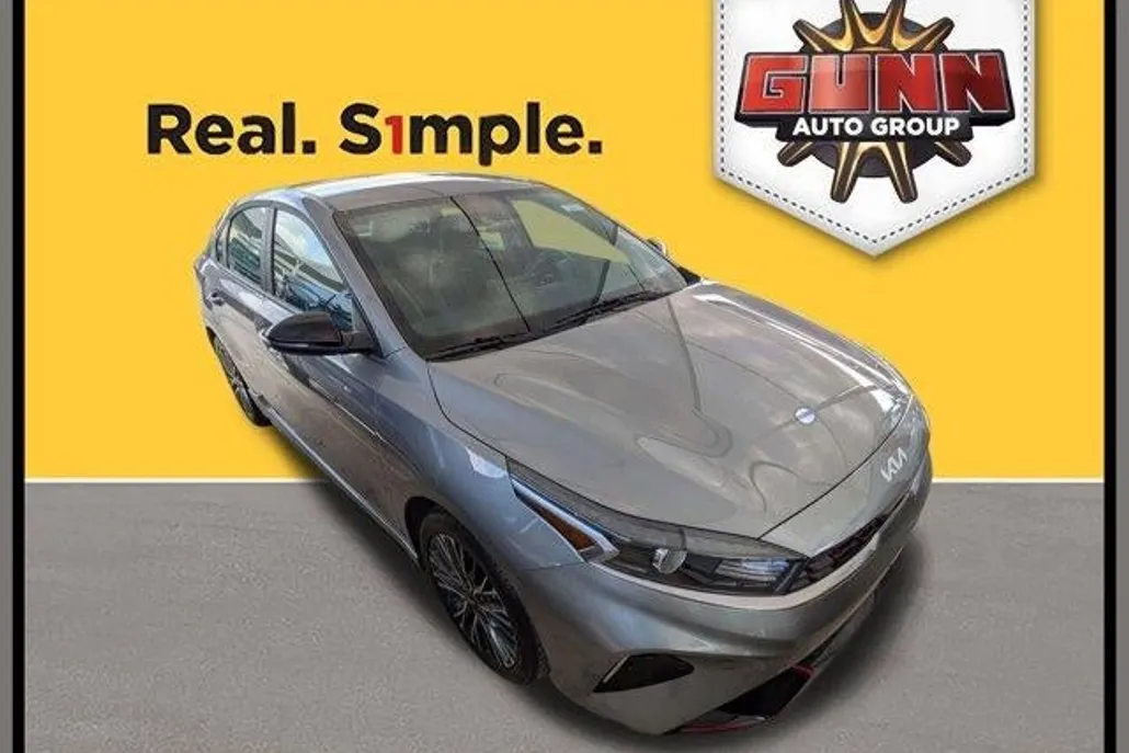 2024 Kia Forte GT-Line photo 1