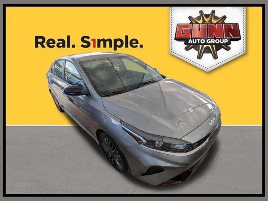 2024 Kia Forte GT-Line photo 1