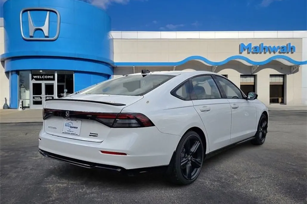 2025 Honda Accord Hybrid Sport-L photo 1