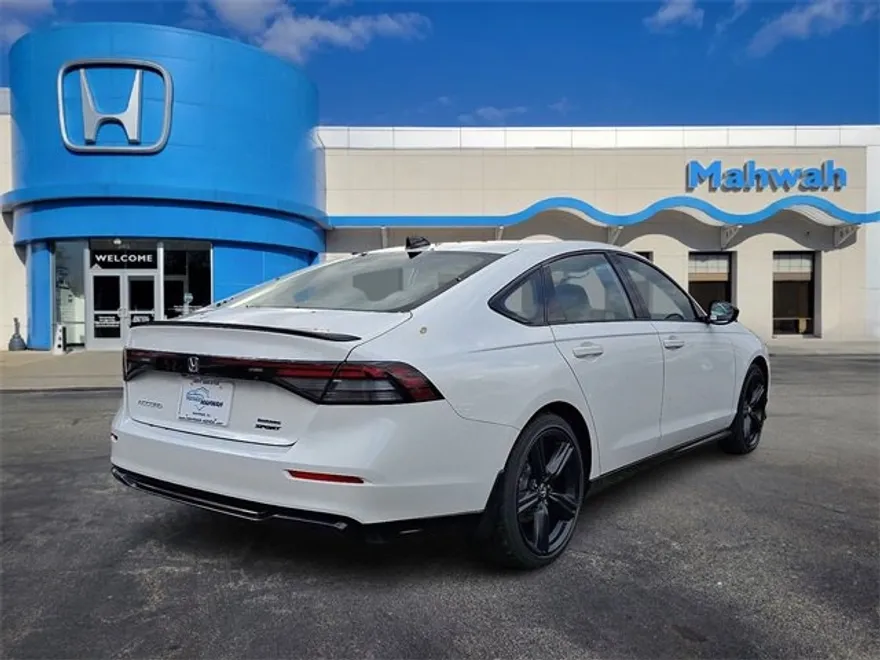 2025 Honda Accord Hybrid Sport-L photo 1