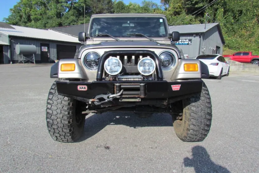 2004 Jeep Wrangler Sport photo 1