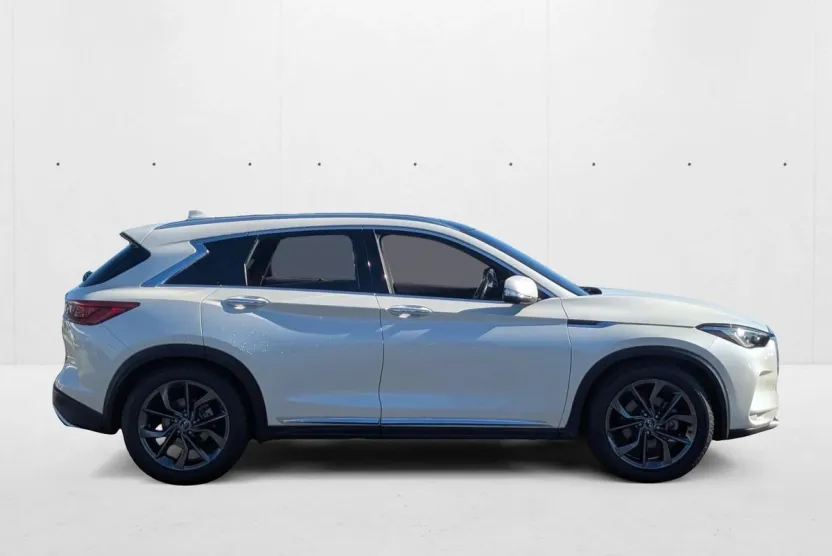 2019 Infiniti QX50 Essential AWD photo 1