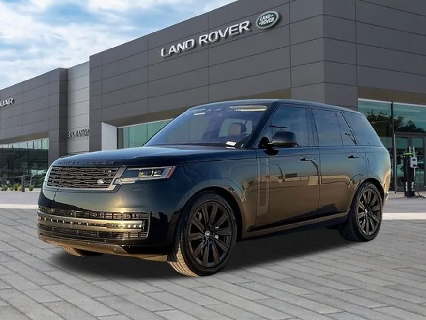 2023 Land Rover Range Rover SE photo 1