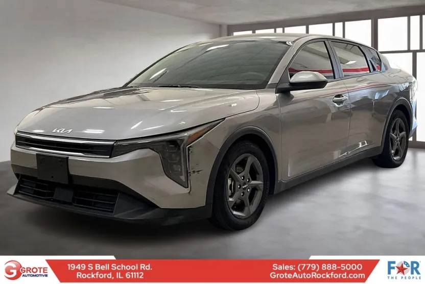 2025 Kia K4 LXS photo 1