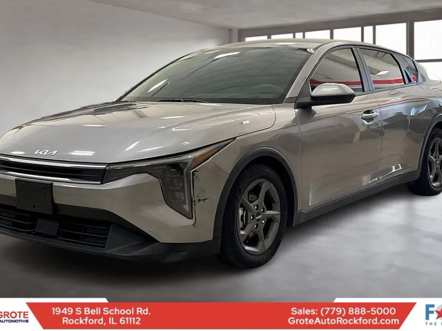 2025 Kia K4 LXS photo 1