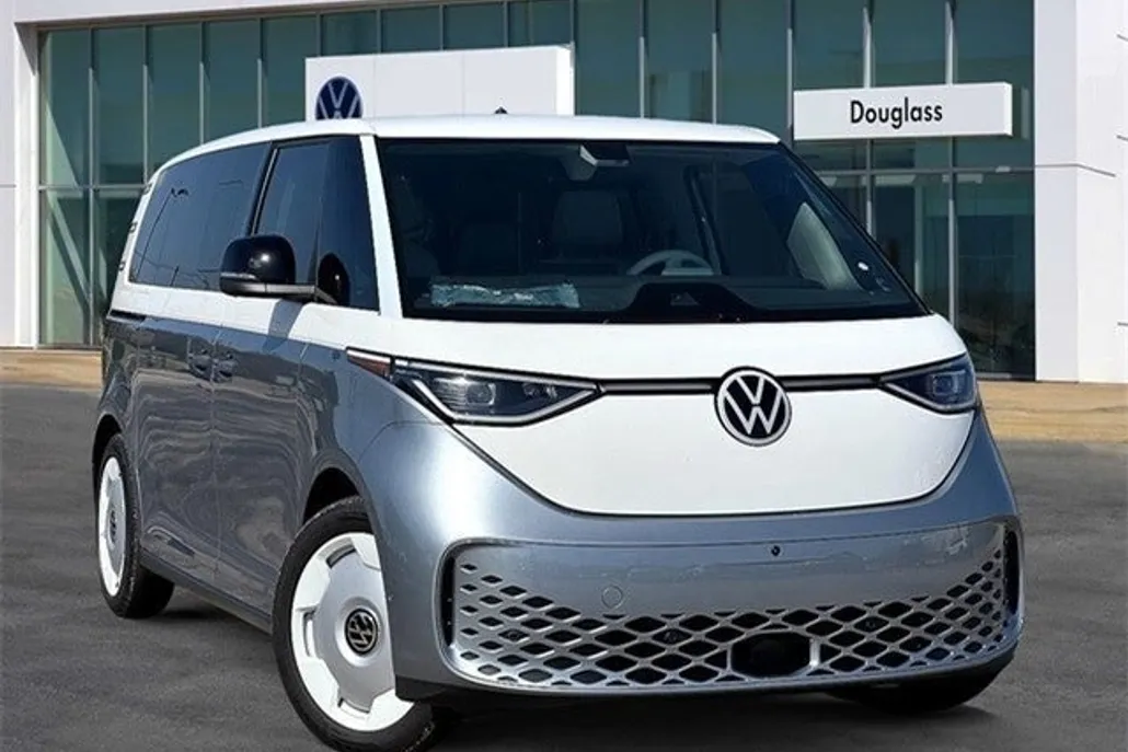 2025 Volkswagen ID. Buzz photo 1