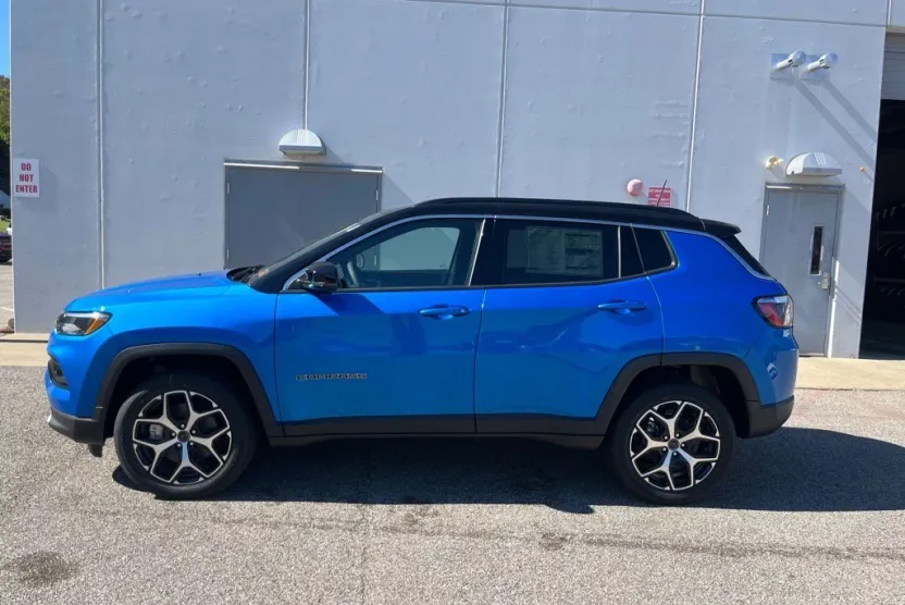 2026 Jeep Compass Limited photo 1
