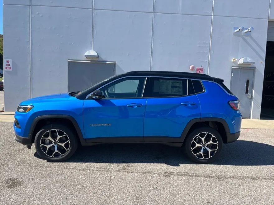 2026 Jeep Compass Limited photo 1