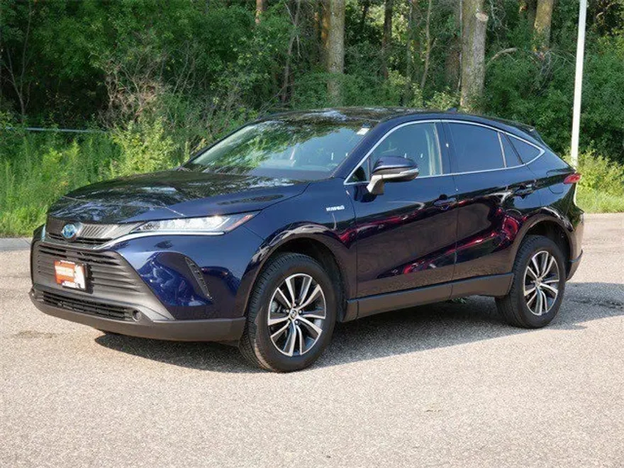 2021 Toyota Venza LE photo 1