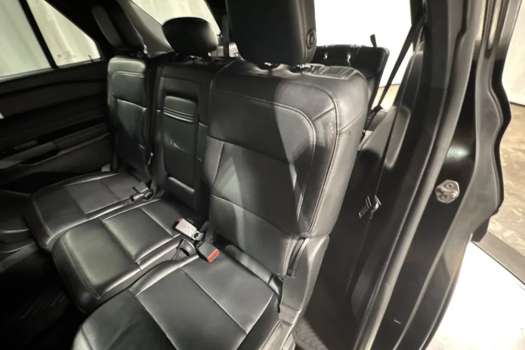 2020 Ford Explorer Limited photo 1