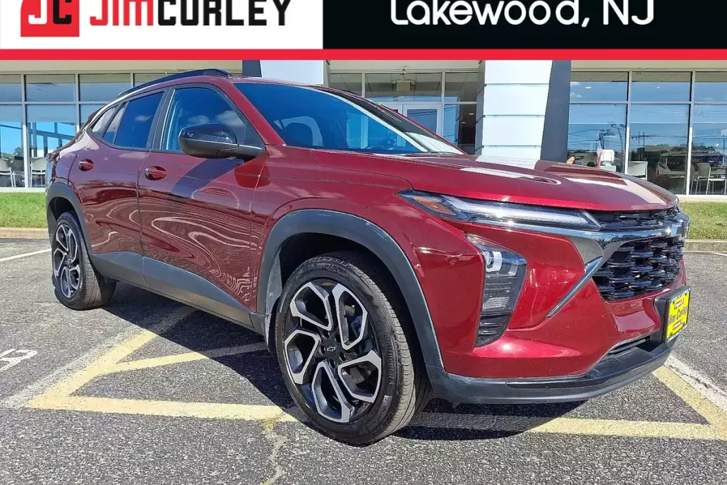 2024 Chevrolet Trax photo 1