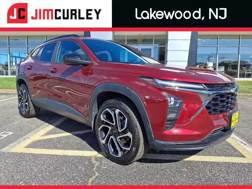 2024 Chevrolet Trax photo 1