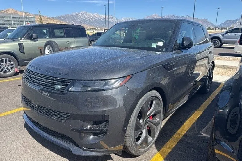 2024 Land Rover Range Rover Sport SE photo 1