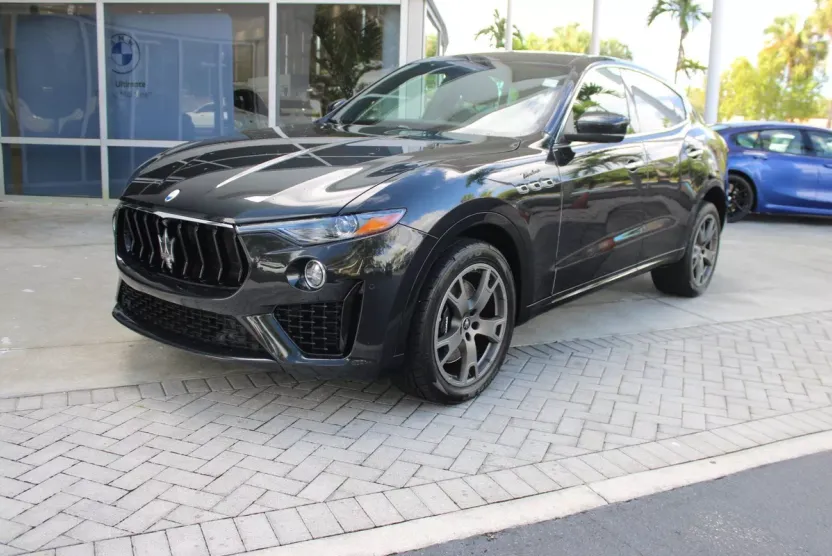2023 Maserati Levante Modena S photo 1