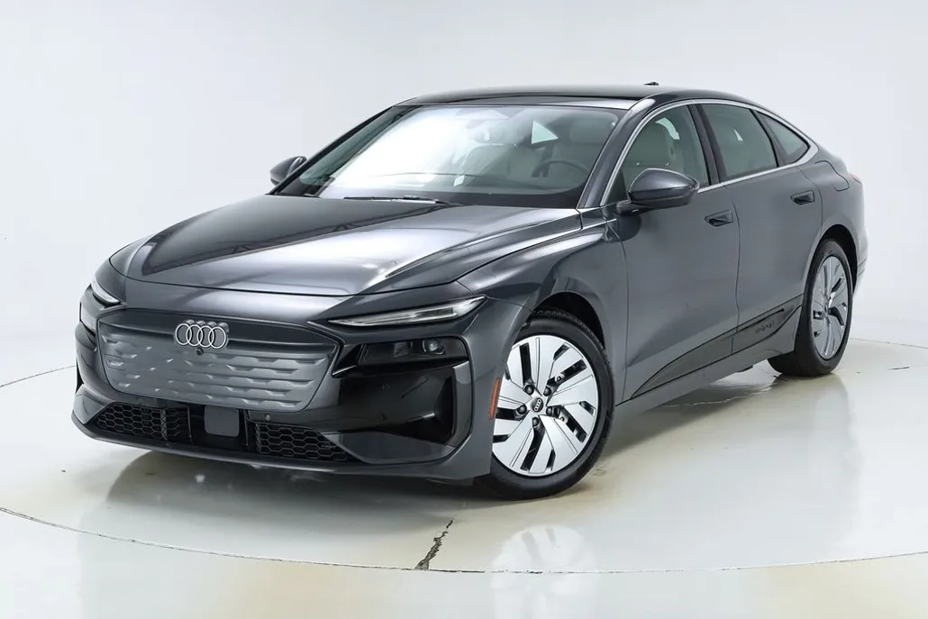 2025 Audi A6 Quattro Ultra photo 1