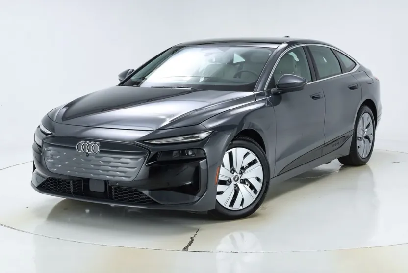 2025 Audi A6 Quattro Ultra photo 1