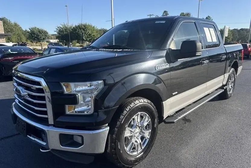 2016 Ford F-150 XLT photo 1