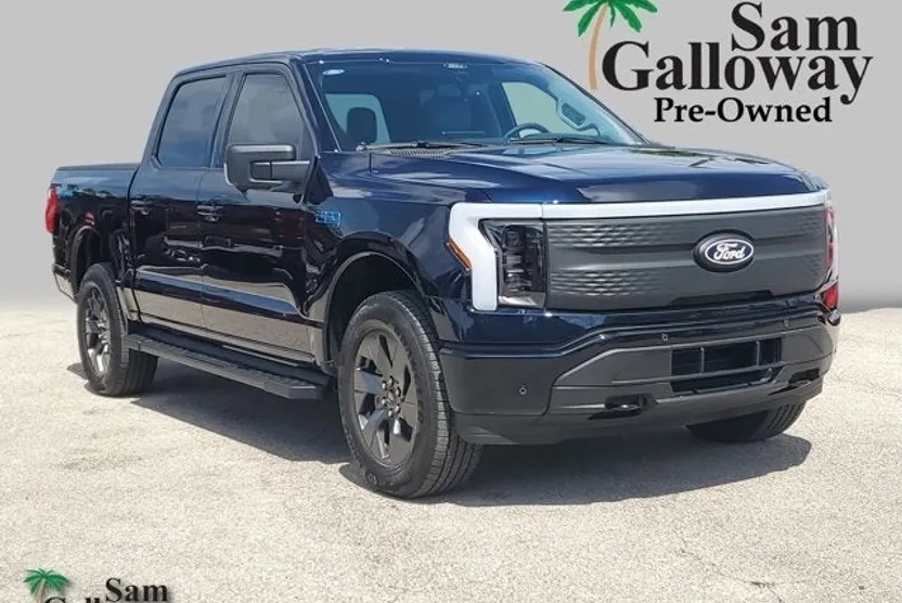 2025 Ford F-150 Lightning photo 1