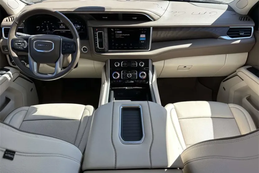 2023 Gmc Yukon Denali photo 1