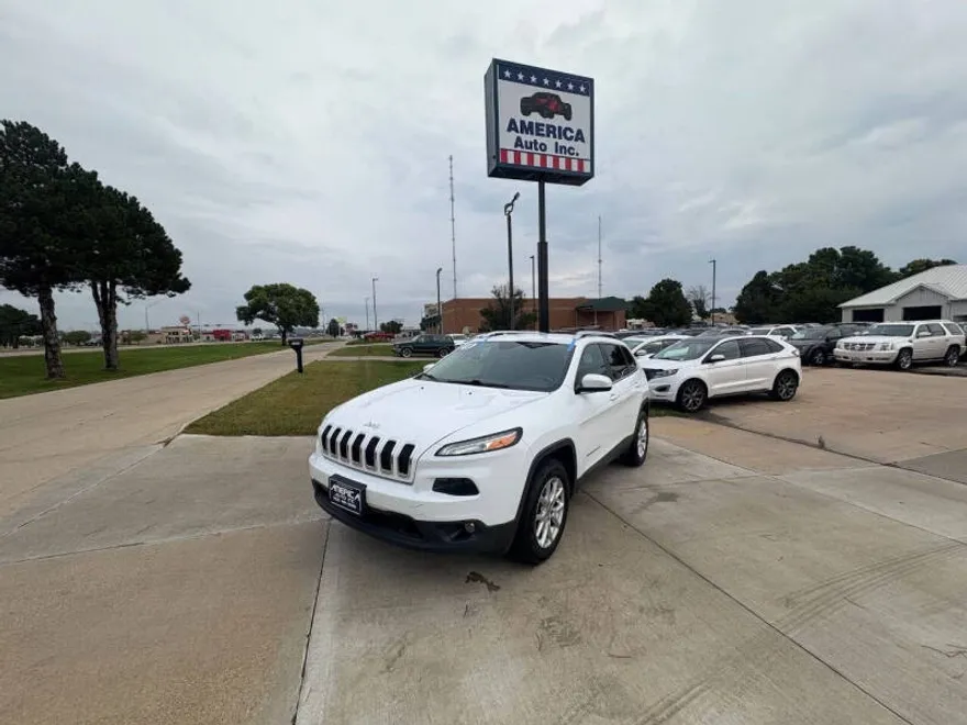 2018 Jeep Cherokee Latitude photo 1
