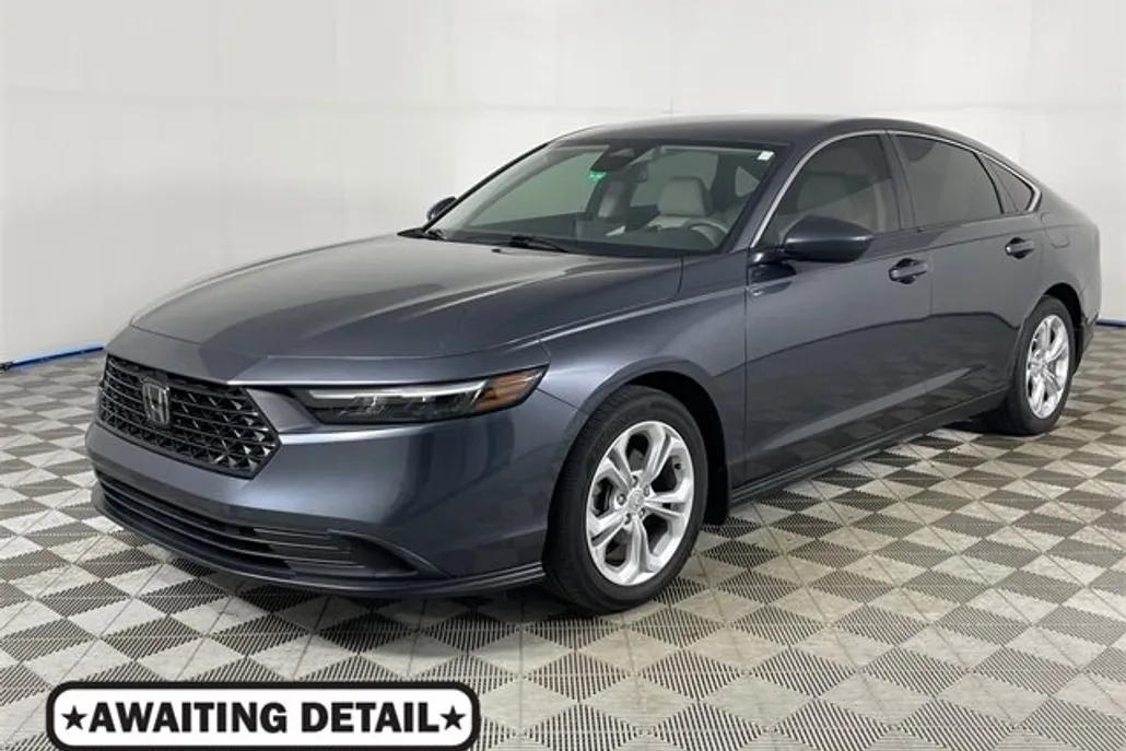 2023 Honda Accord LX photo 1