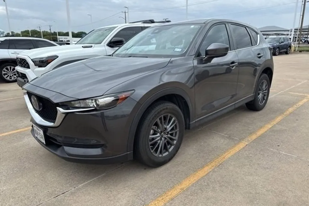 2019 Mazda CX-5 Touring photo 1