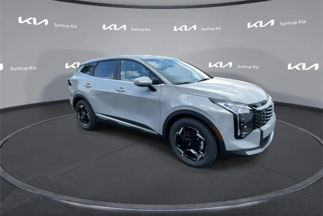 2026 Kia Sportage EX photo 1