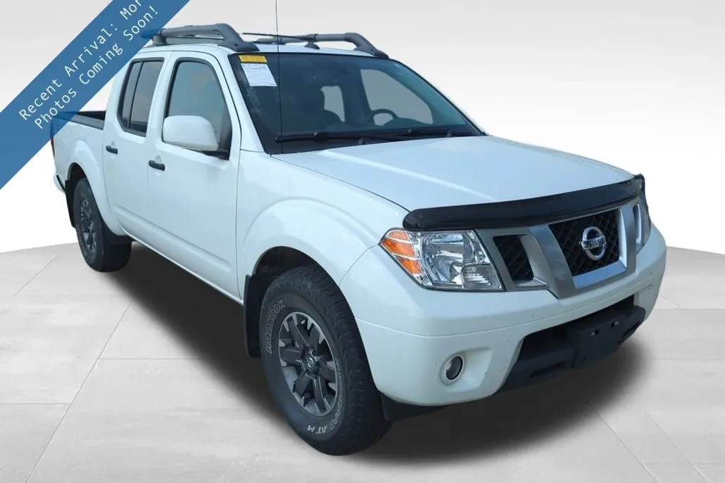 2020 Nissan Frontier PRO-4X Crew Cab photo 1