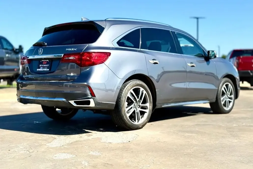 2017 Acura MDX SH-AWD Advance photo 1