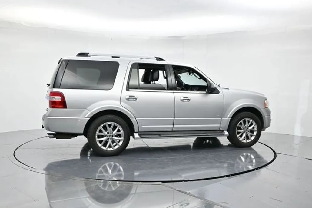 2017 Ford Expedition Limited photo 1