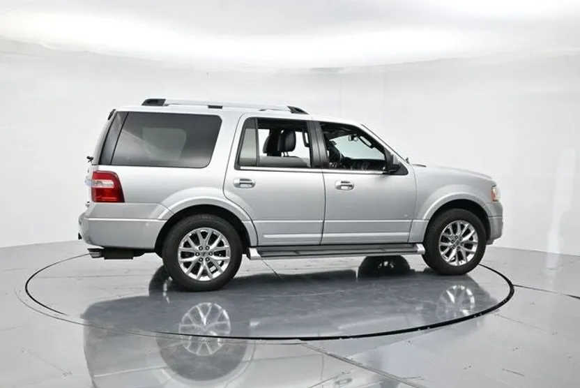 2017 Ford Expedition Limited photo 1