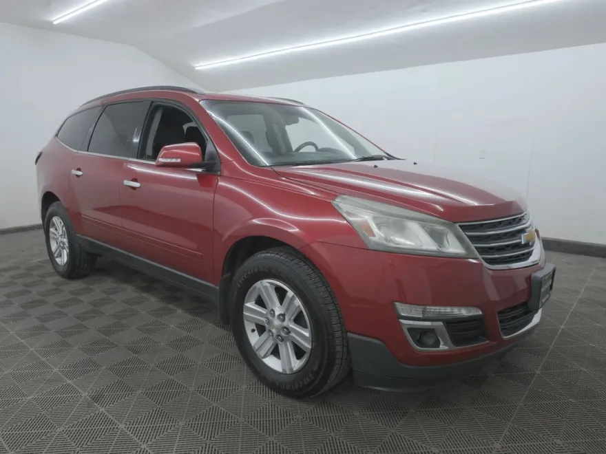 2014 Chevrolet Traverse 1LT photo 1