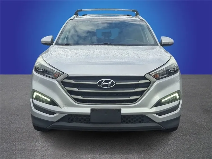 2017 Hyundai Tucson SE Plus photo 1