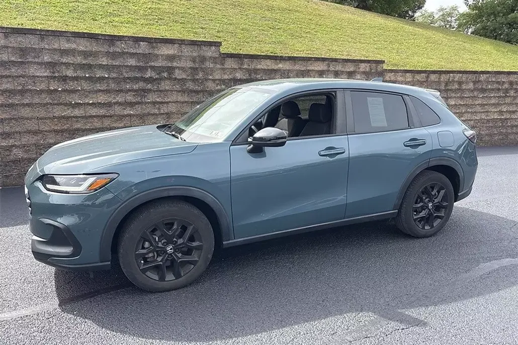 2023 Honda HR-V Sport photo 1
