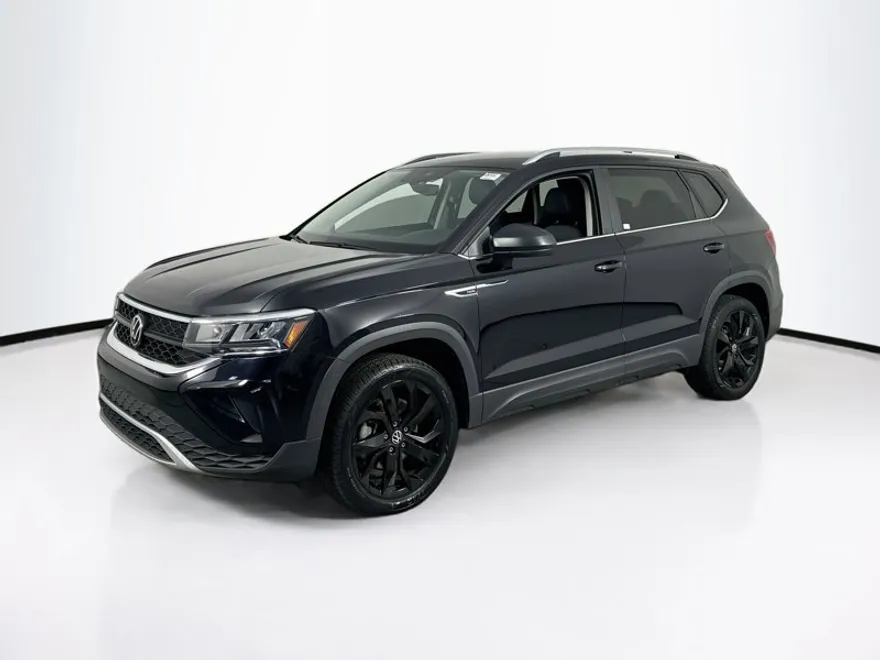 2022 Volkswagen Taos SE photo 1