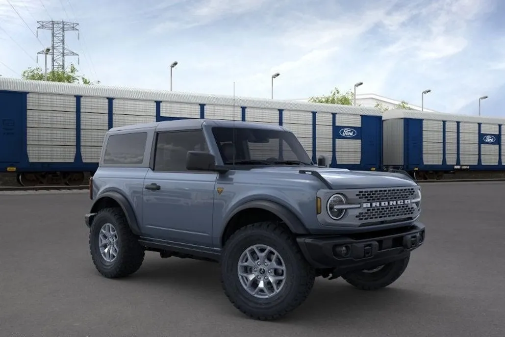 2025 Ford Bronco Badlands photo 1