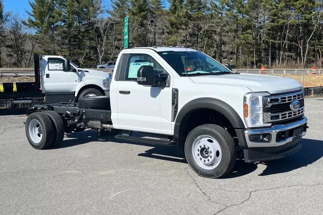 2024 Ford F-550 XL photo 1