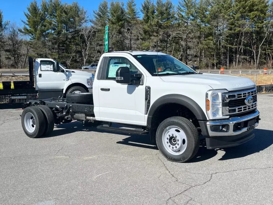 2024 Ford F-550 XL photo 1