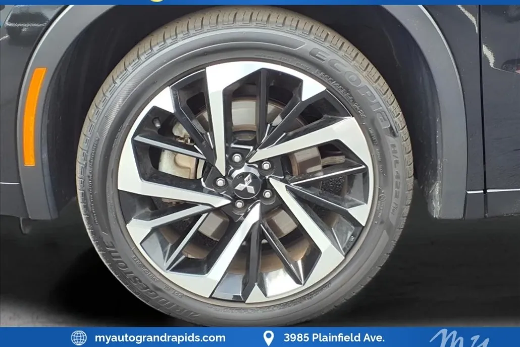 2024 Mitsubishi Outlander PHEV SEL photo 1