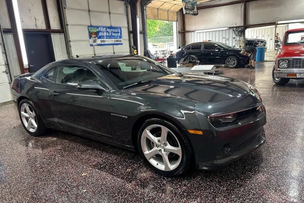 2015 Chevrolet Camaro Coupe photo 1