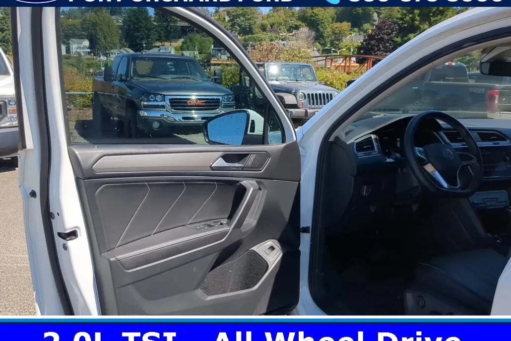 2022 Volkswagen Tiguan SE photo 1