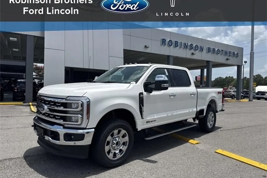 2025 Ford F-250 Lariat photo 1