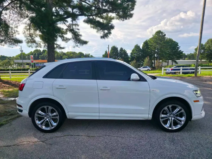 2018 Audi Q3 Premium photo 1