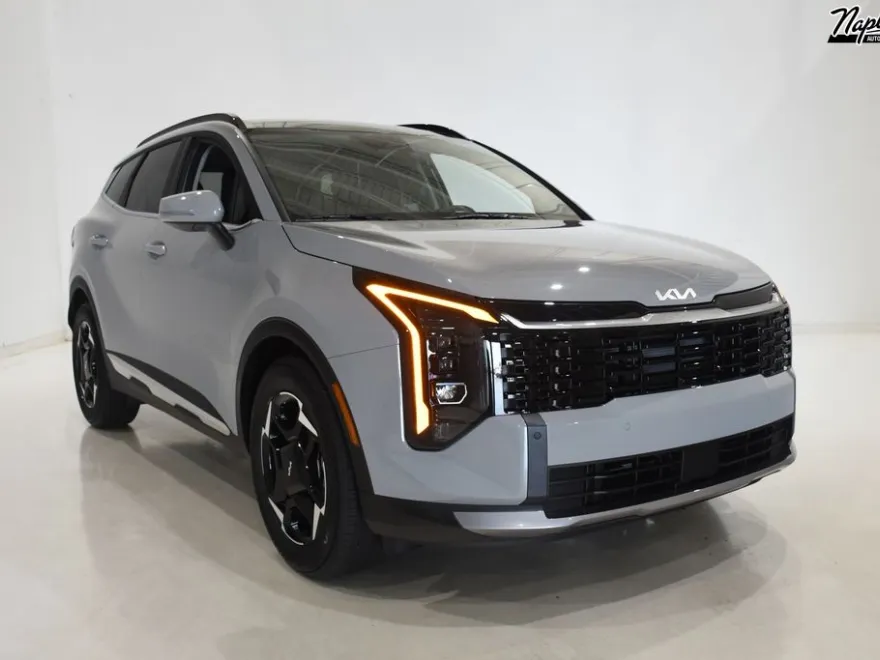 2026 Kia Sportage EX photo 1