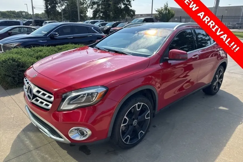 2019 Mercedes Benz GLA 250 photo 1