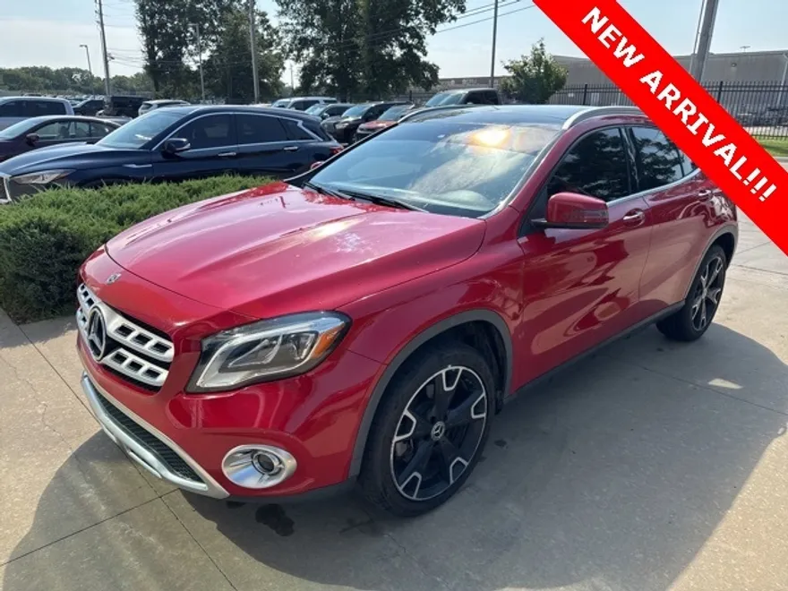 2019 Mercedes Benz GLA 250 photo 1