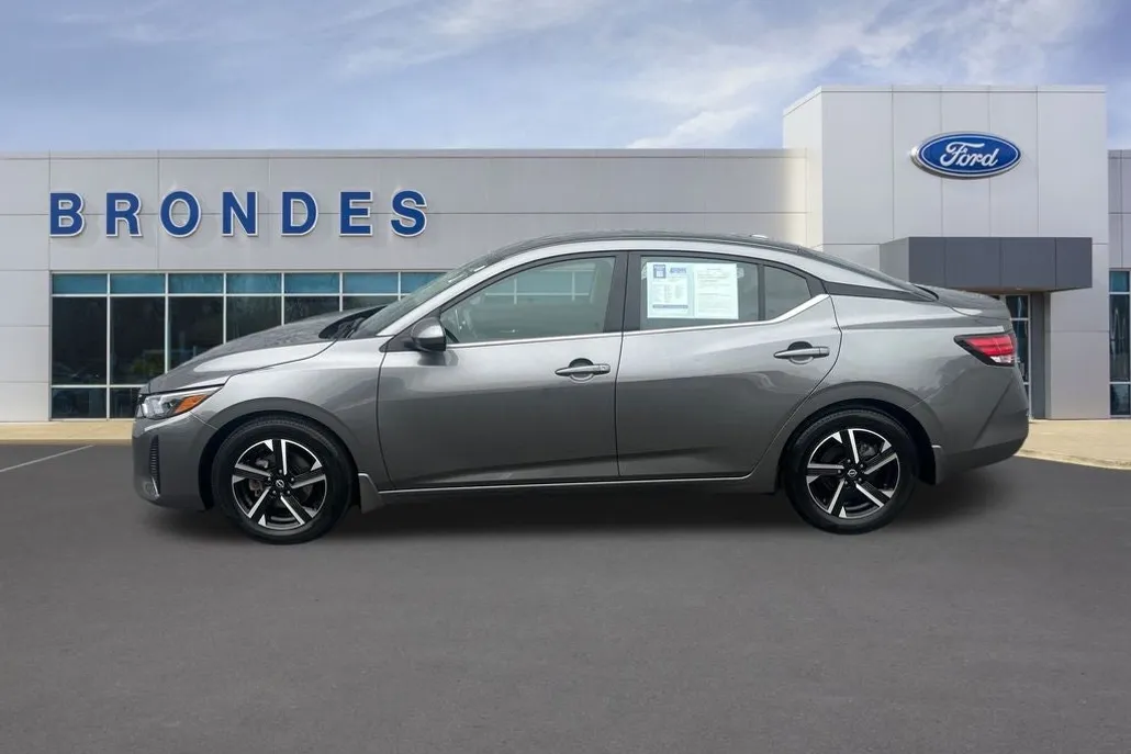 2024 Nissan Sentra SV photo 1
