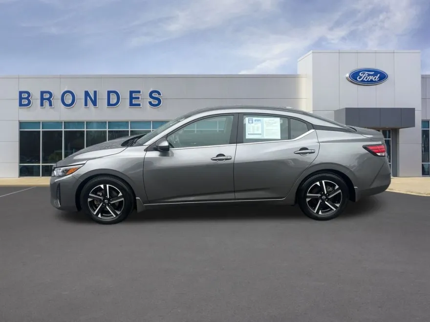 2024 Nissan Sentra SV photo 1