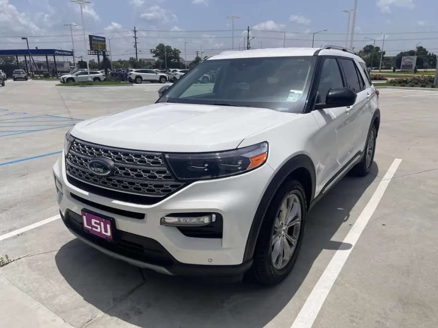 2022 Ford Explorer Limited photo 1