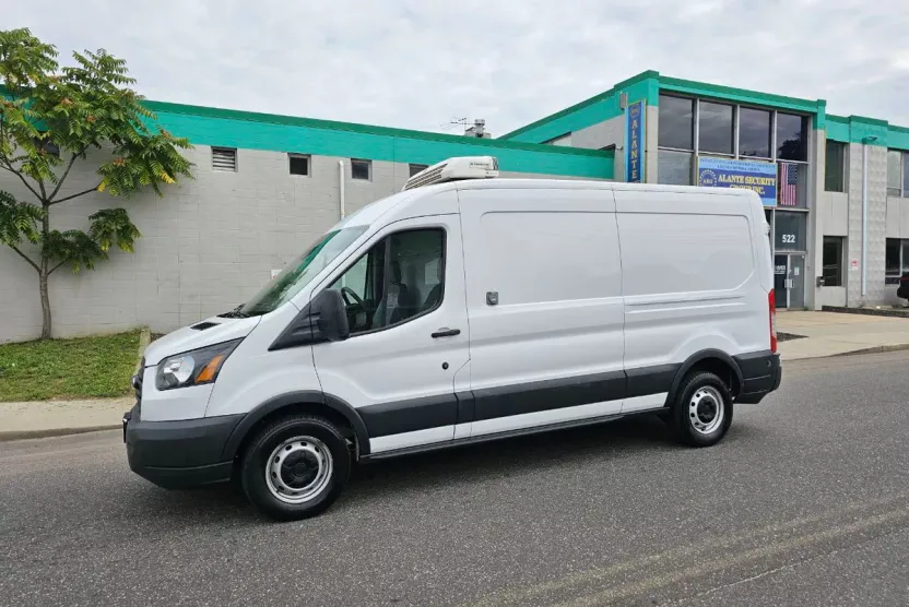 2018 Ford Transit Van photo 1